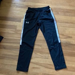 Under Armour Boys size large joggers